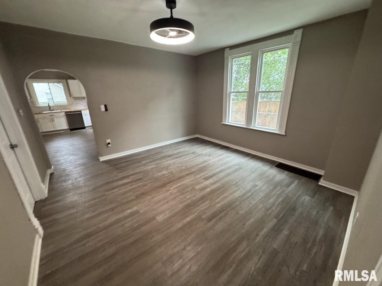 312 Park Avenue, Pekin, Illinois image 18