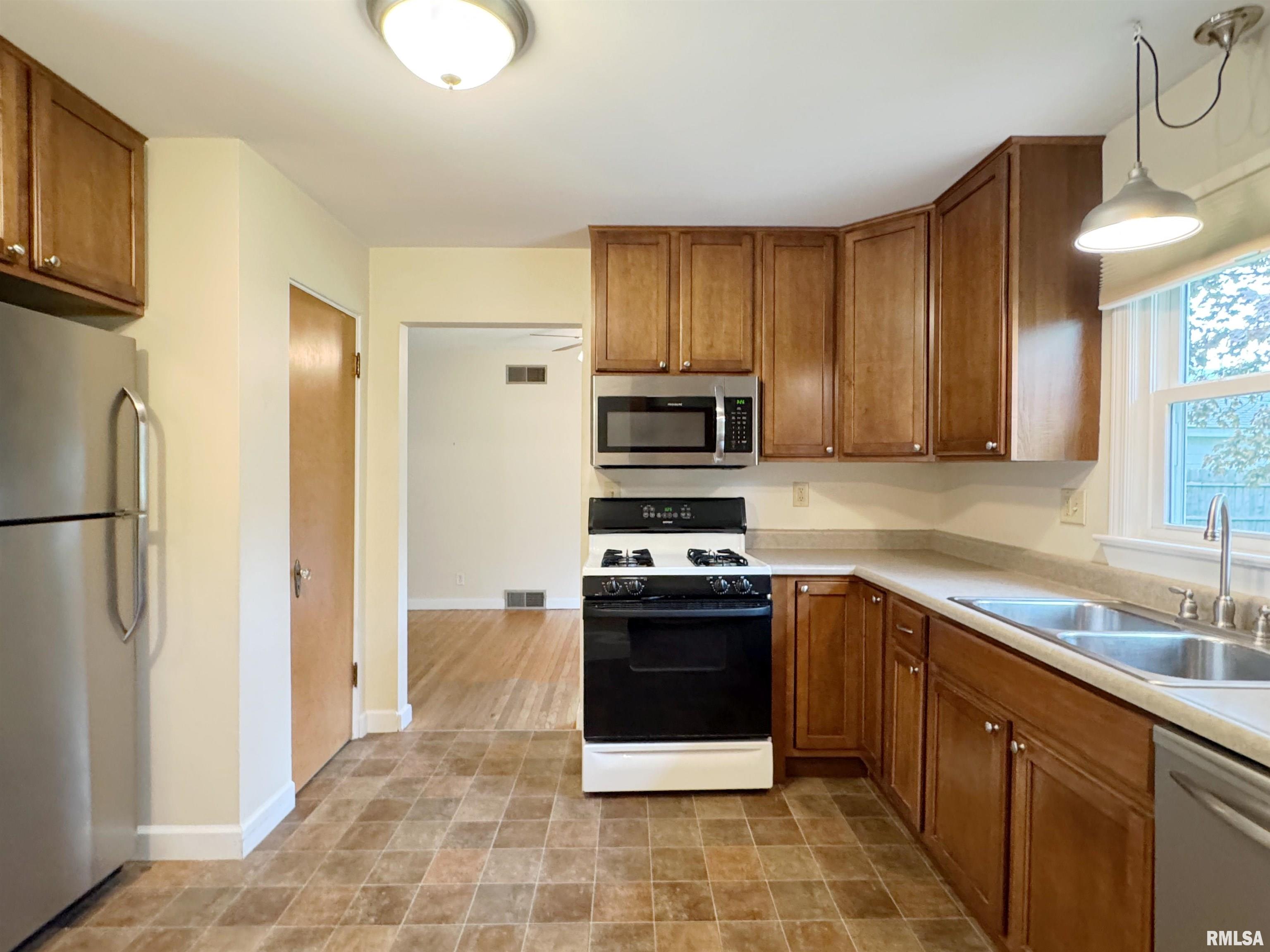 417 W Florence Avenue, Peoria, Illinois image 18