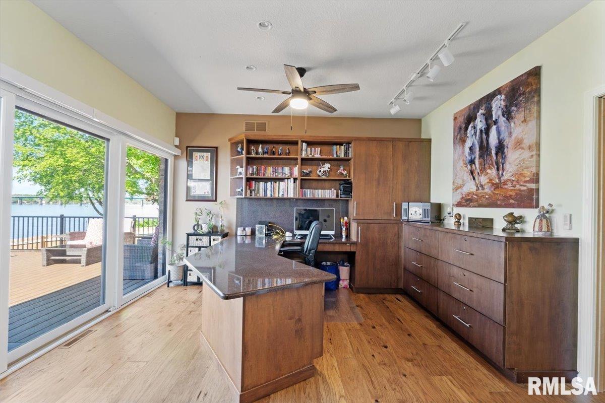 17711 Route 84 N, East Moline, Illinois image 17