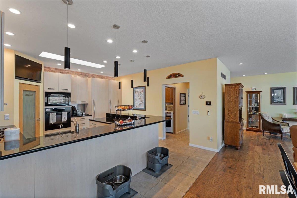 17711 Route 84 N, East Moline, Illinois image 13