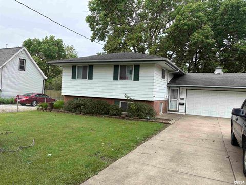 Multifamily For Rent - 3409 N California Avenue #B<br/> Peoria, IL 61603