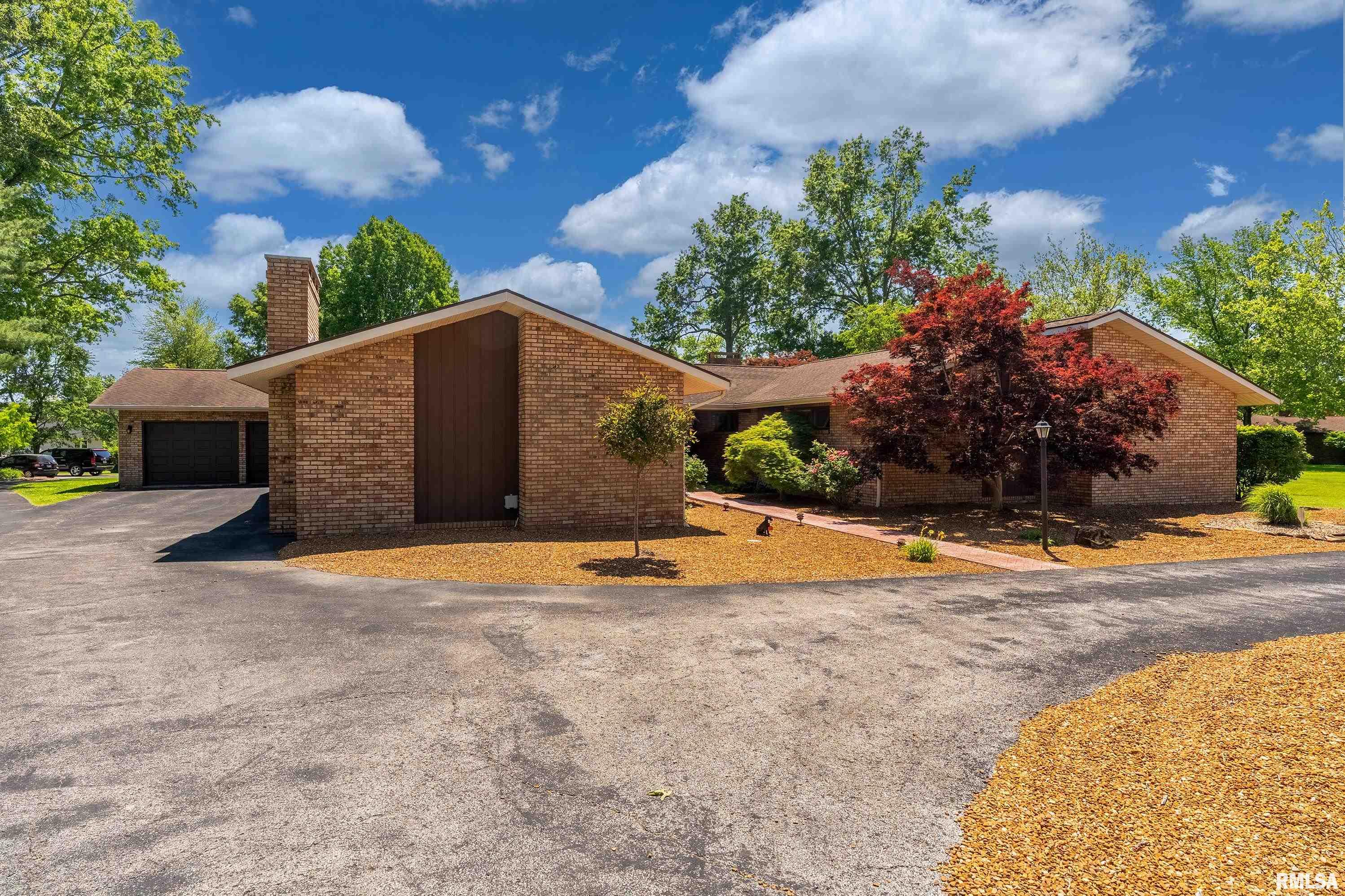 415 E Reichert Drive, Marion, Illinois image 4