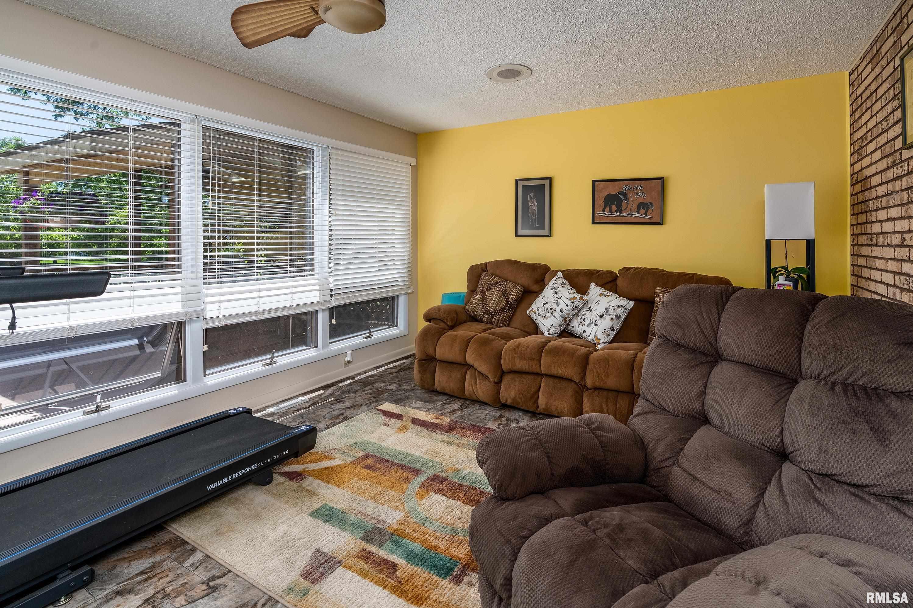415 E Reichert Drive, Marion, Illinois image 34