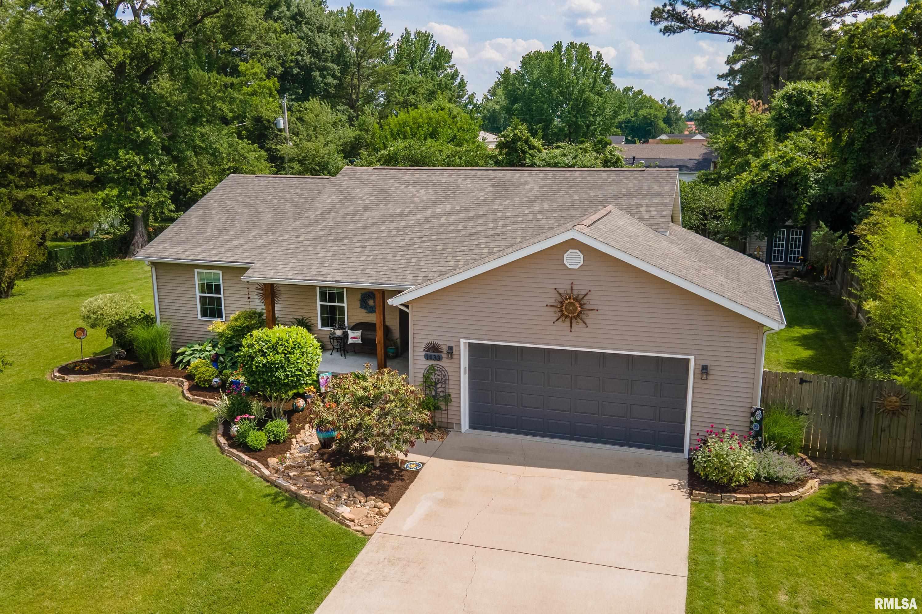 Photo 1 of 52 — 1433 E Gary Drive, Carbondale, IL 62901