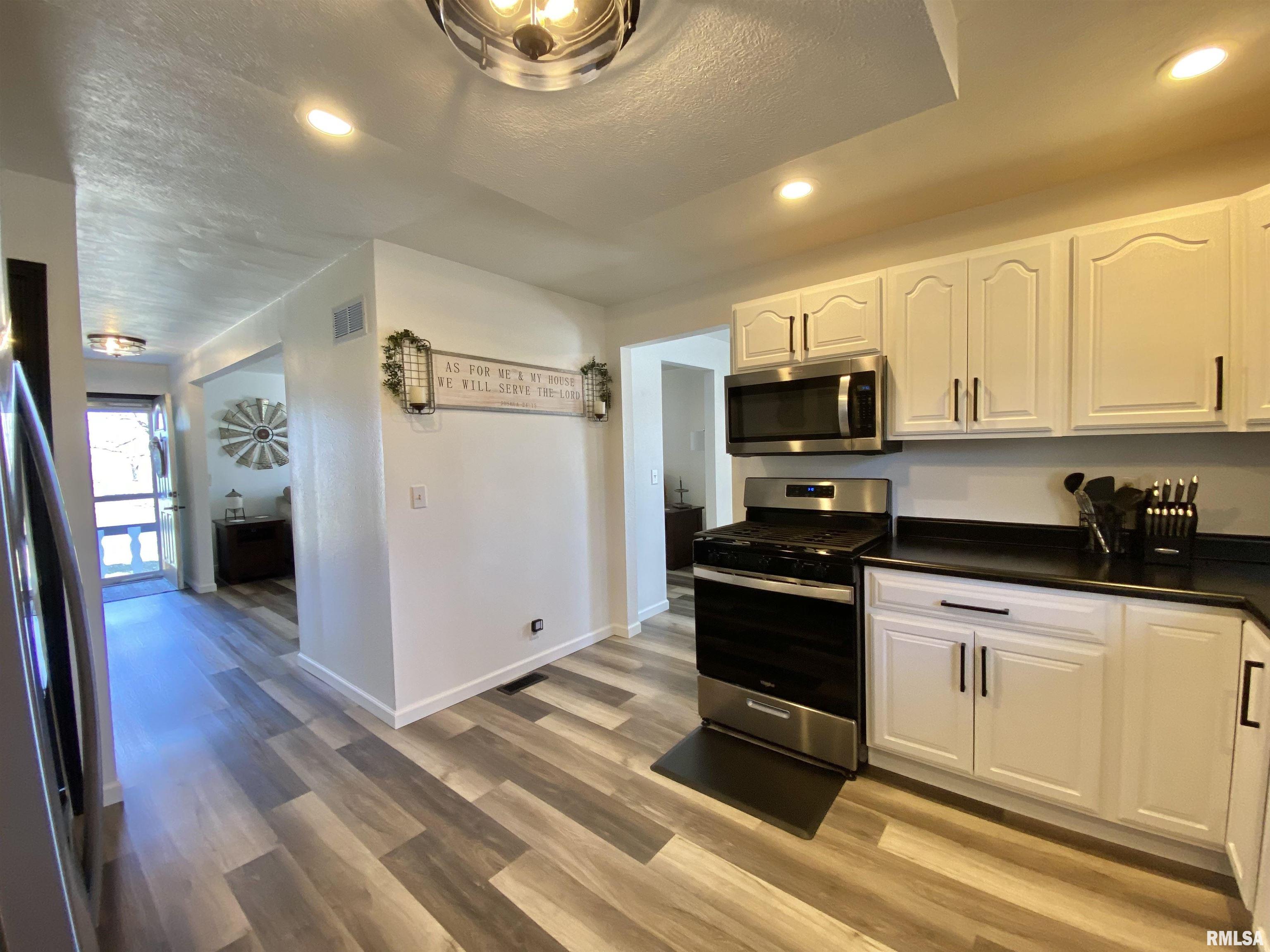 14444 Grandview Drive, Manito, Illinois image 29