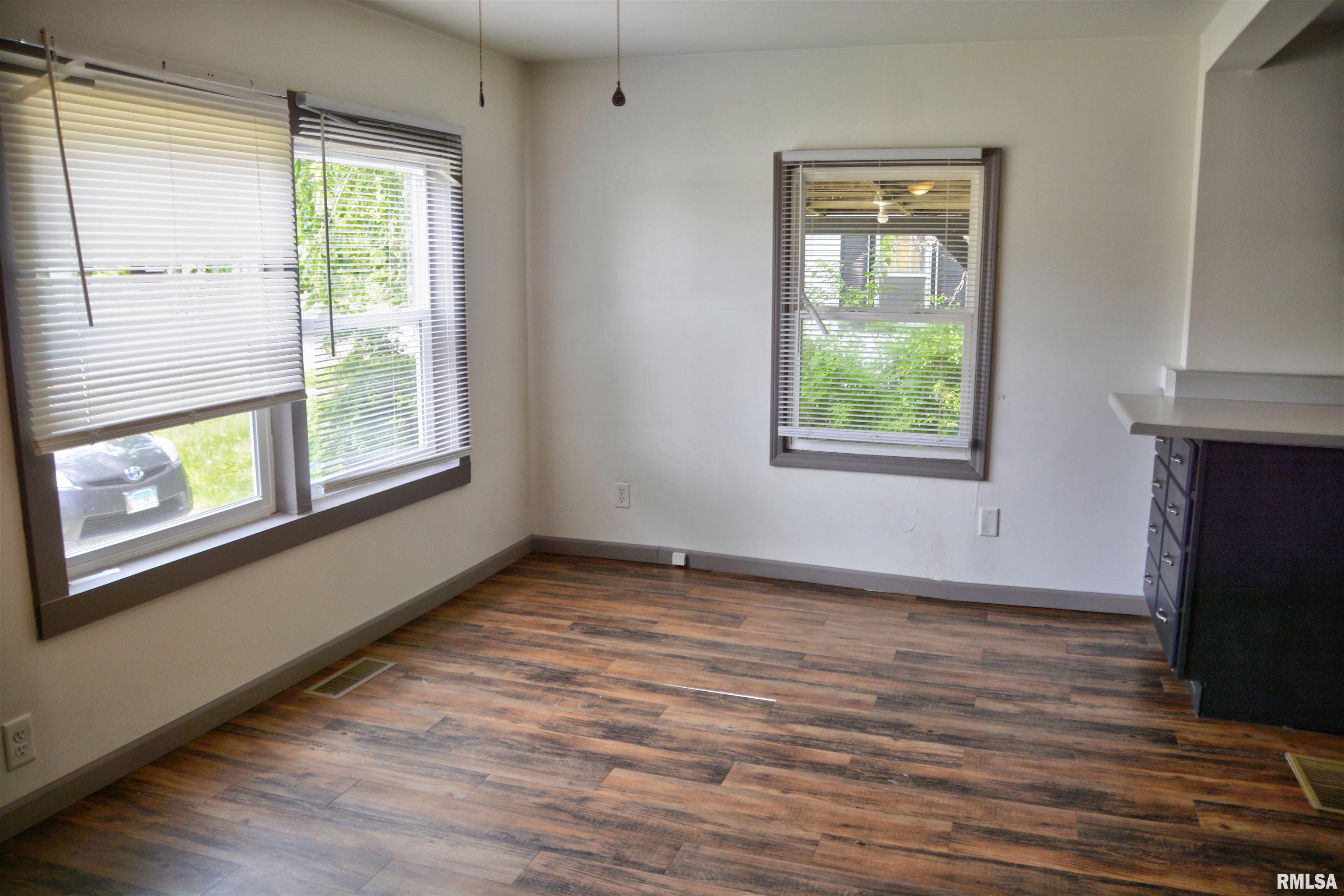 331 S Ward Street, Macomb, Illinois image 3