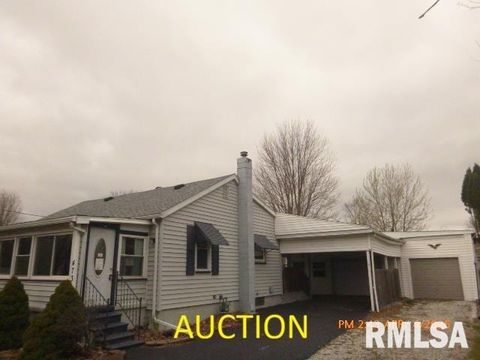 Photo of 473 W VINE Street, Canton, IL 61520 (MLS # PA1265403)