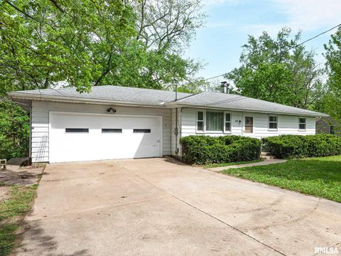 Photo of 204 CLOVER Avenue, East Peoria, IL 61611 (MLS # PA1266018)