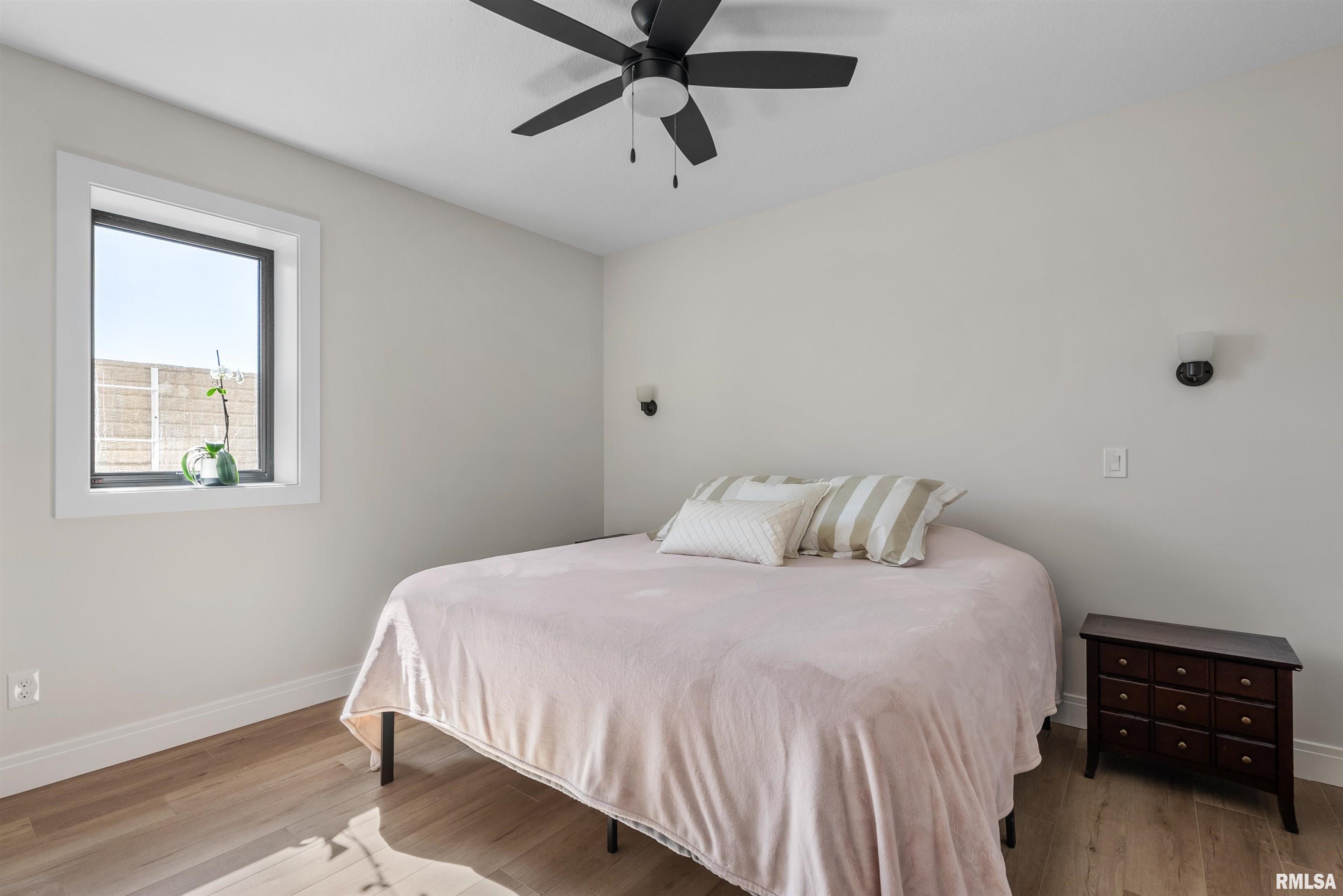 24024 185th Street, Bettendorf, Iowa image 33