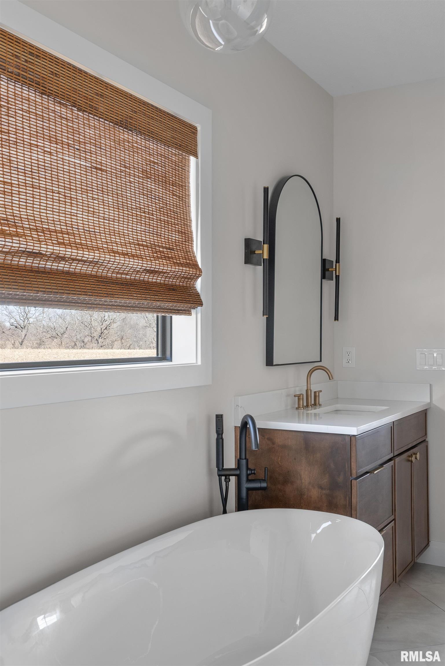 24024 185th Street, Bettendorf, Iowa image 23