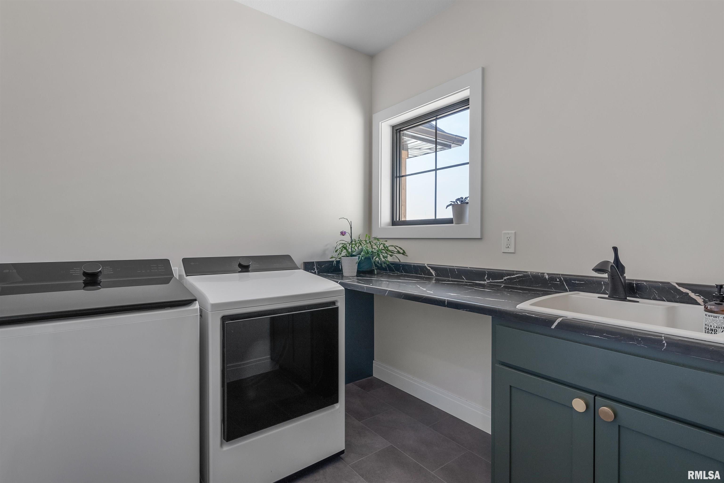 24024 185th Street, Bettendorf, Iowa image 18