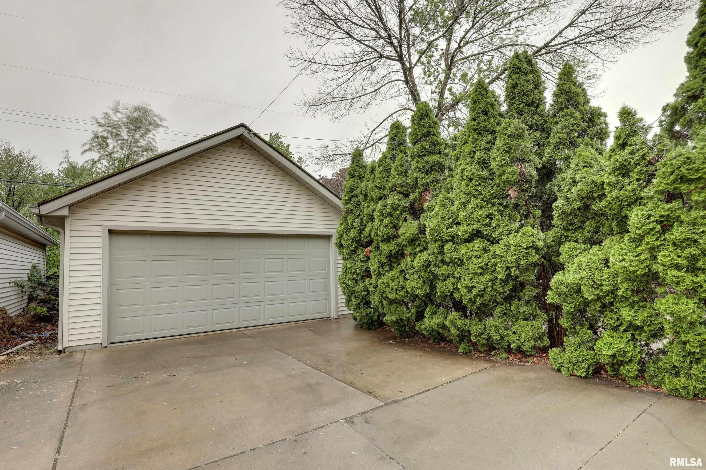 2020 Grove Avenue, Quincy, Illinois image 22