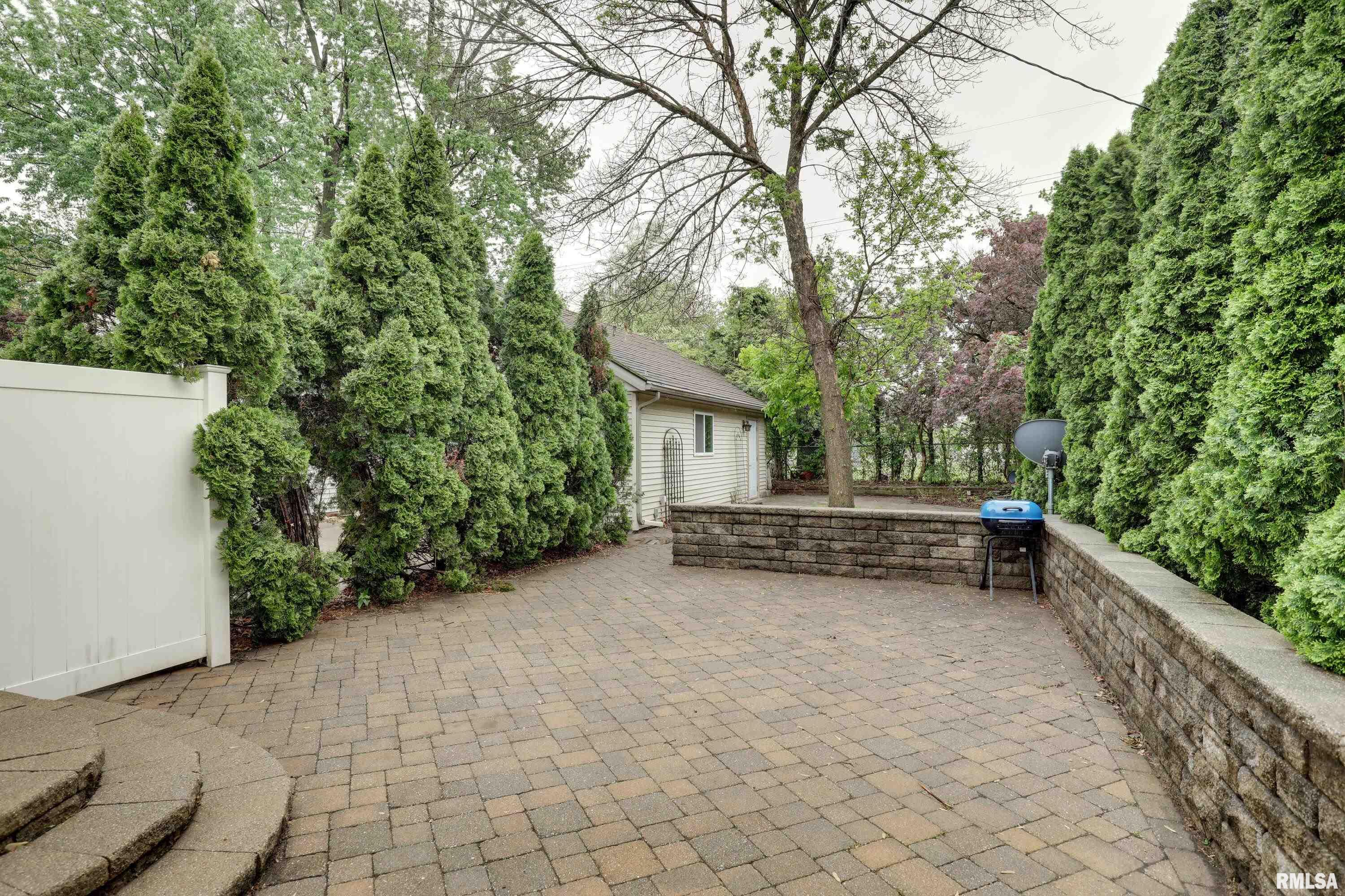 2020 Grove Avenue, Quincy, Illinois image 21