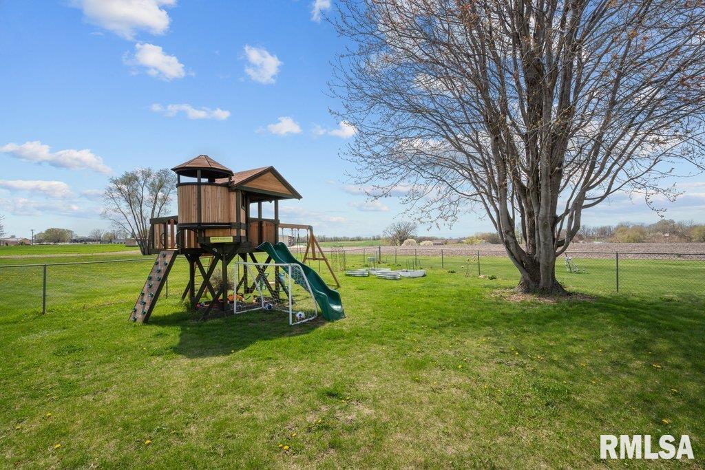 4502 Ruehmann Court, Davenport, Iowa image 43