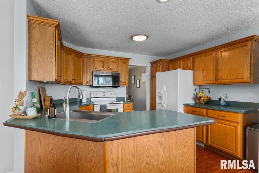 4502 Ruehmann Court, Davenport, Iowa image 16