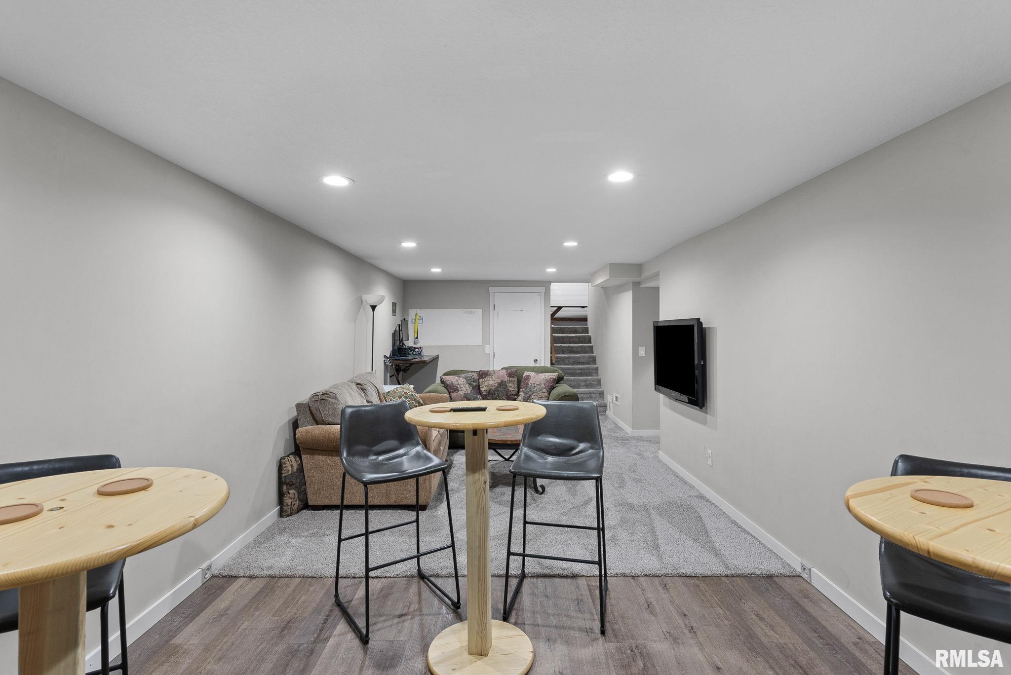 1430 Terrace Park Drive, Bettendorf, Iowa image 29