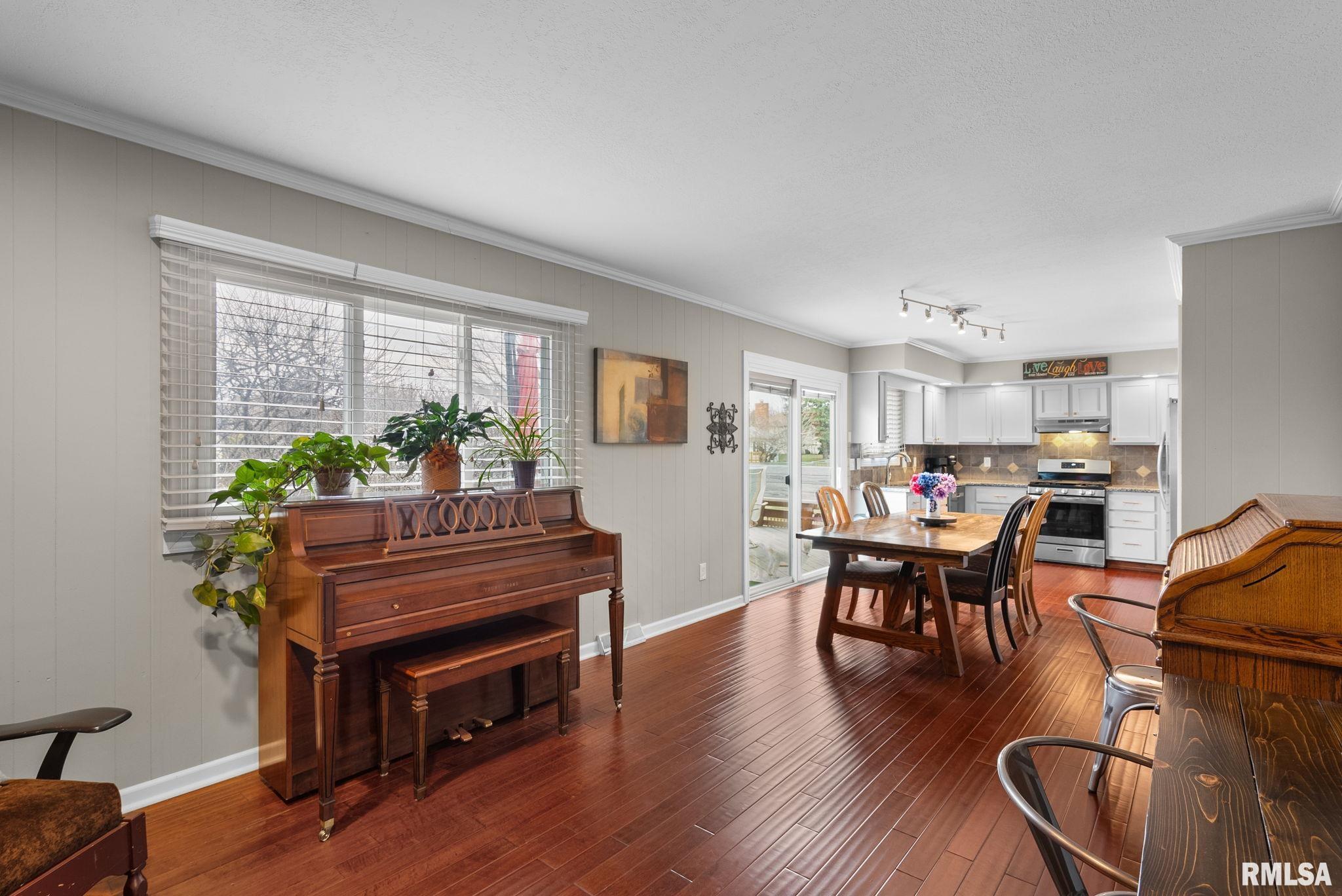 1430 Terrace Park Drive, Bettendorf, Iowa image 12