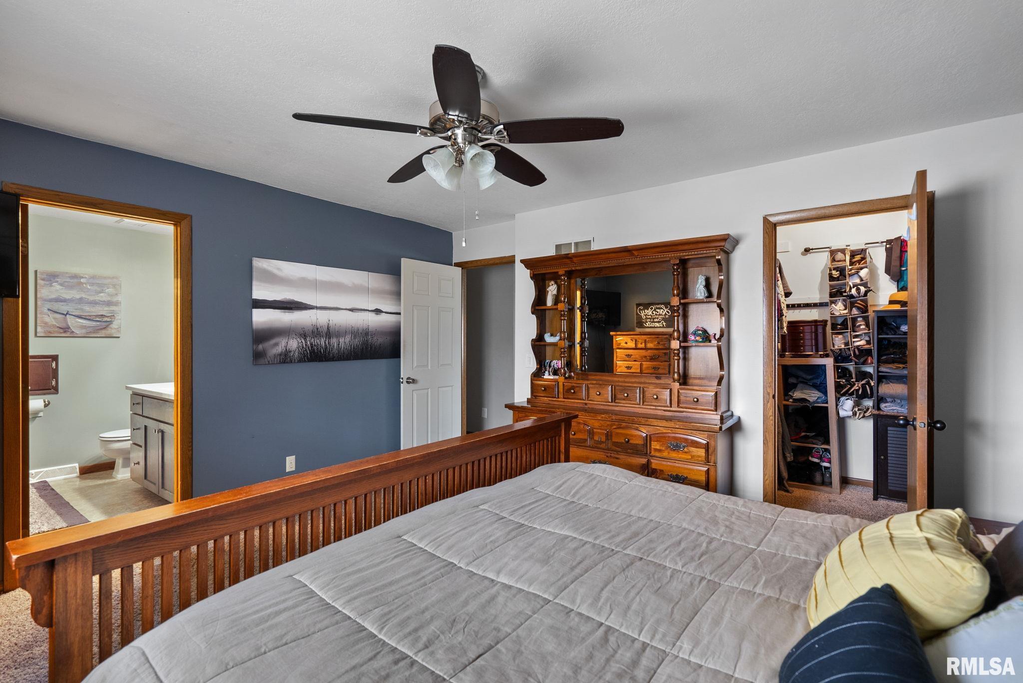 1430 Terrace Park Drive, Bettendorf, Iowa image 13