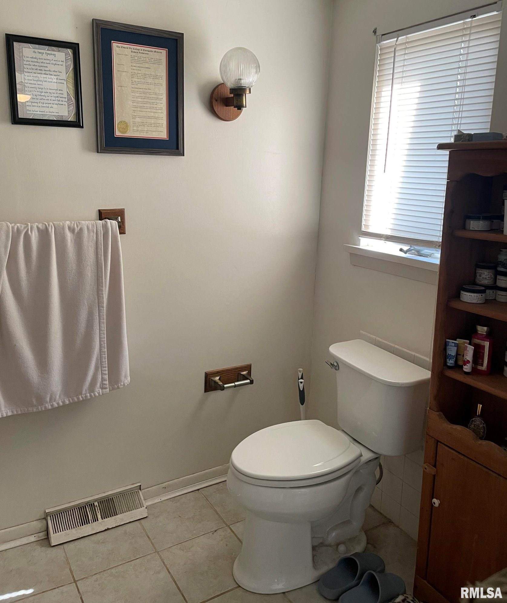 4519 N Bournedale Drive, Peoria, Illinois image 13