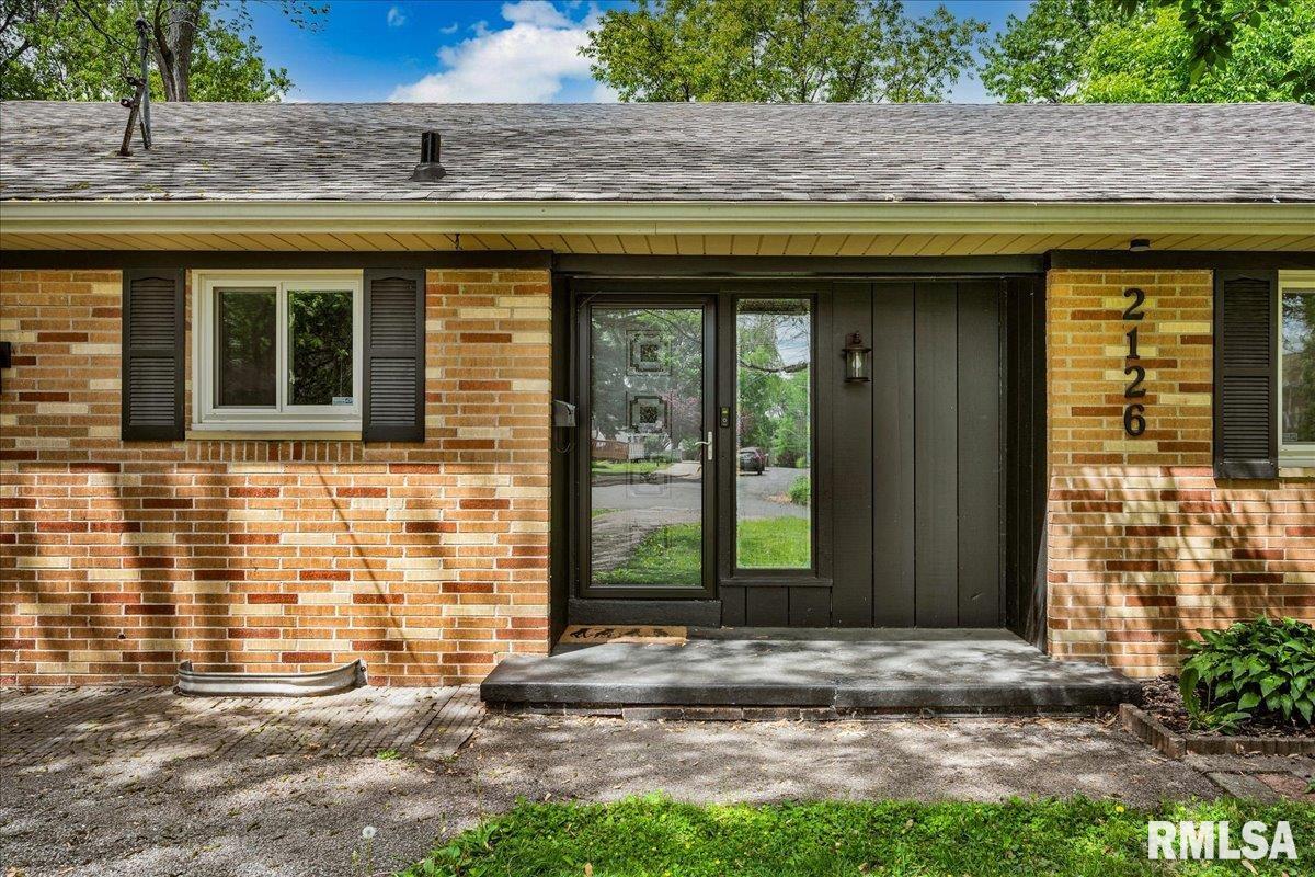 2126 W Edna Court, West Peoria, Illinois image 2