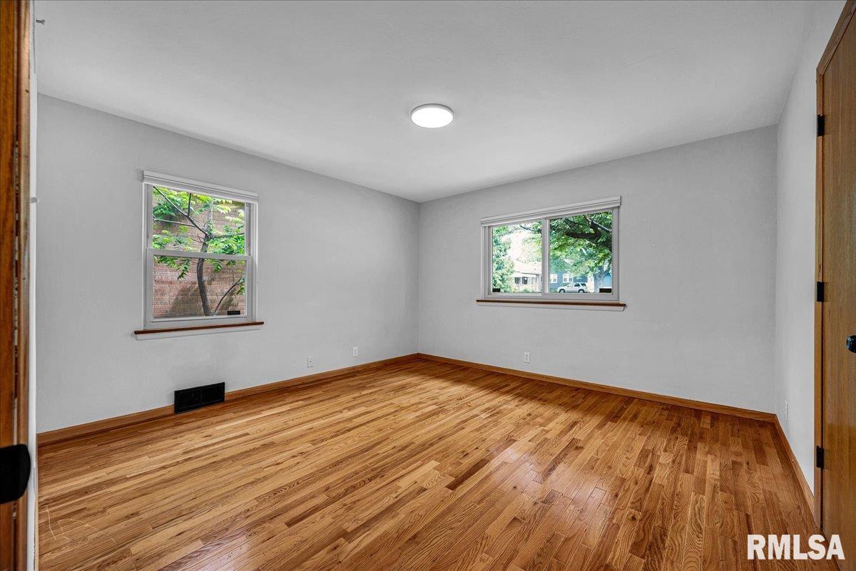 2126 W Edna Court, West Peoria, Illinois image 12