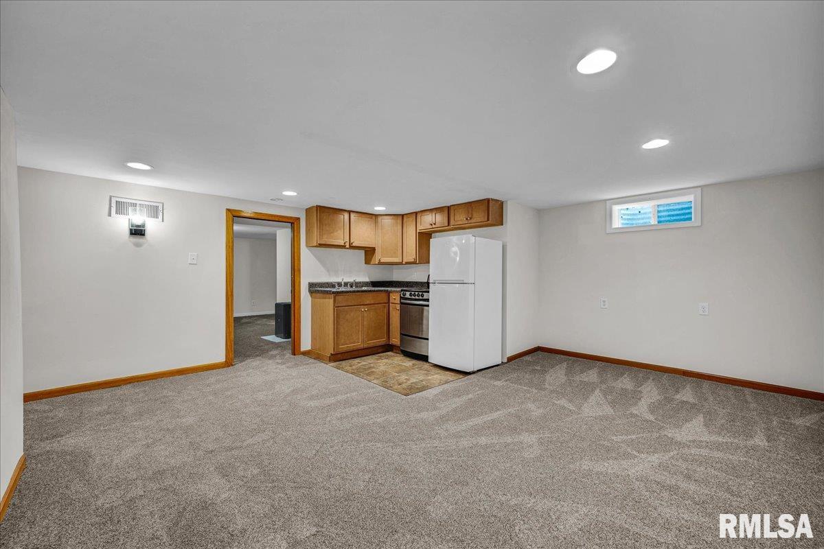 2126 W Edna Court, West Peoria, Illinois image 17