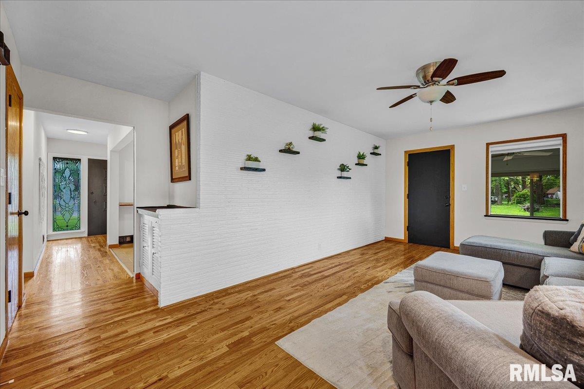 2126 W Edna Court, West Peoria, Illinois image 9