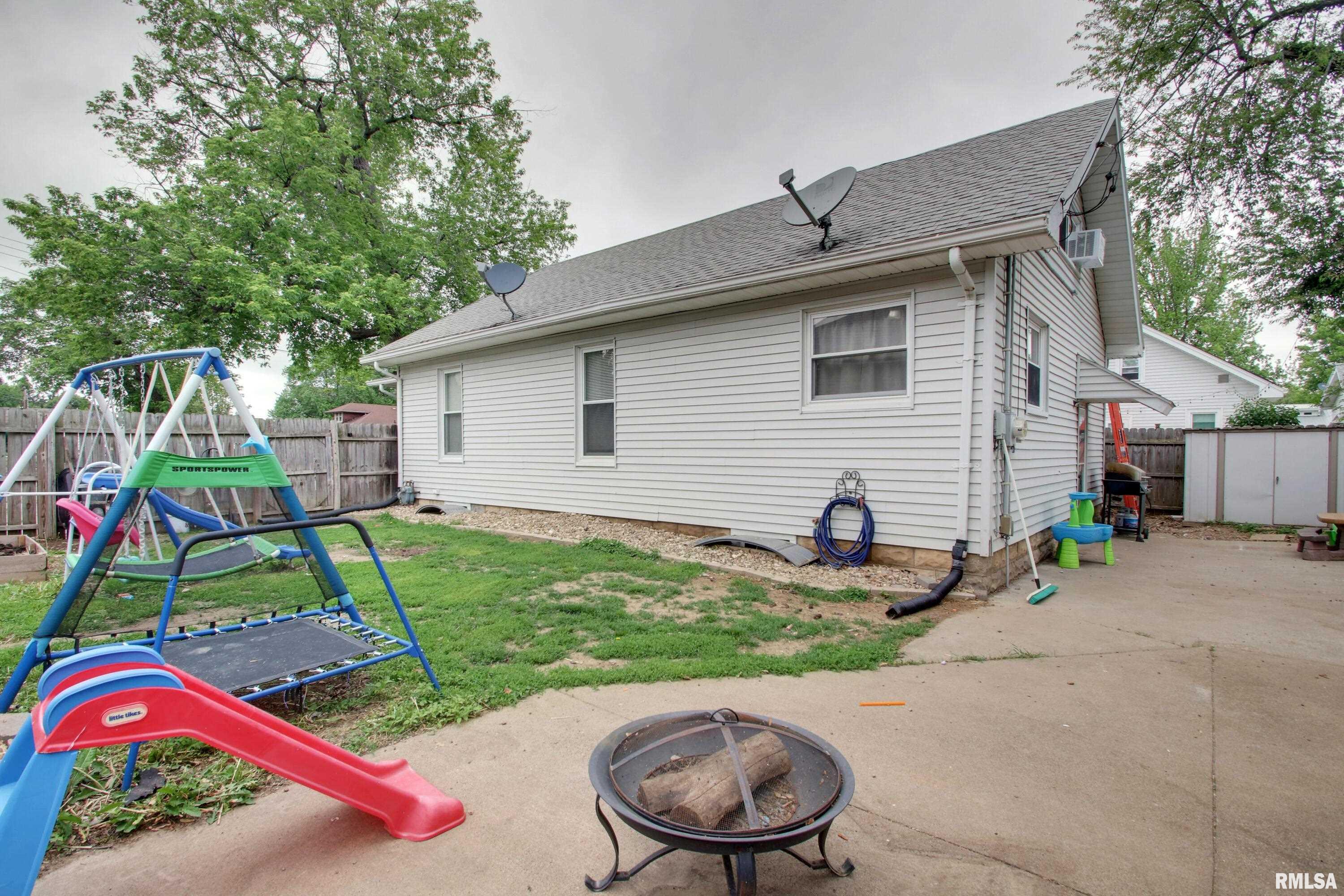 927 S 22nd Street, Quincy, Illinois image 17