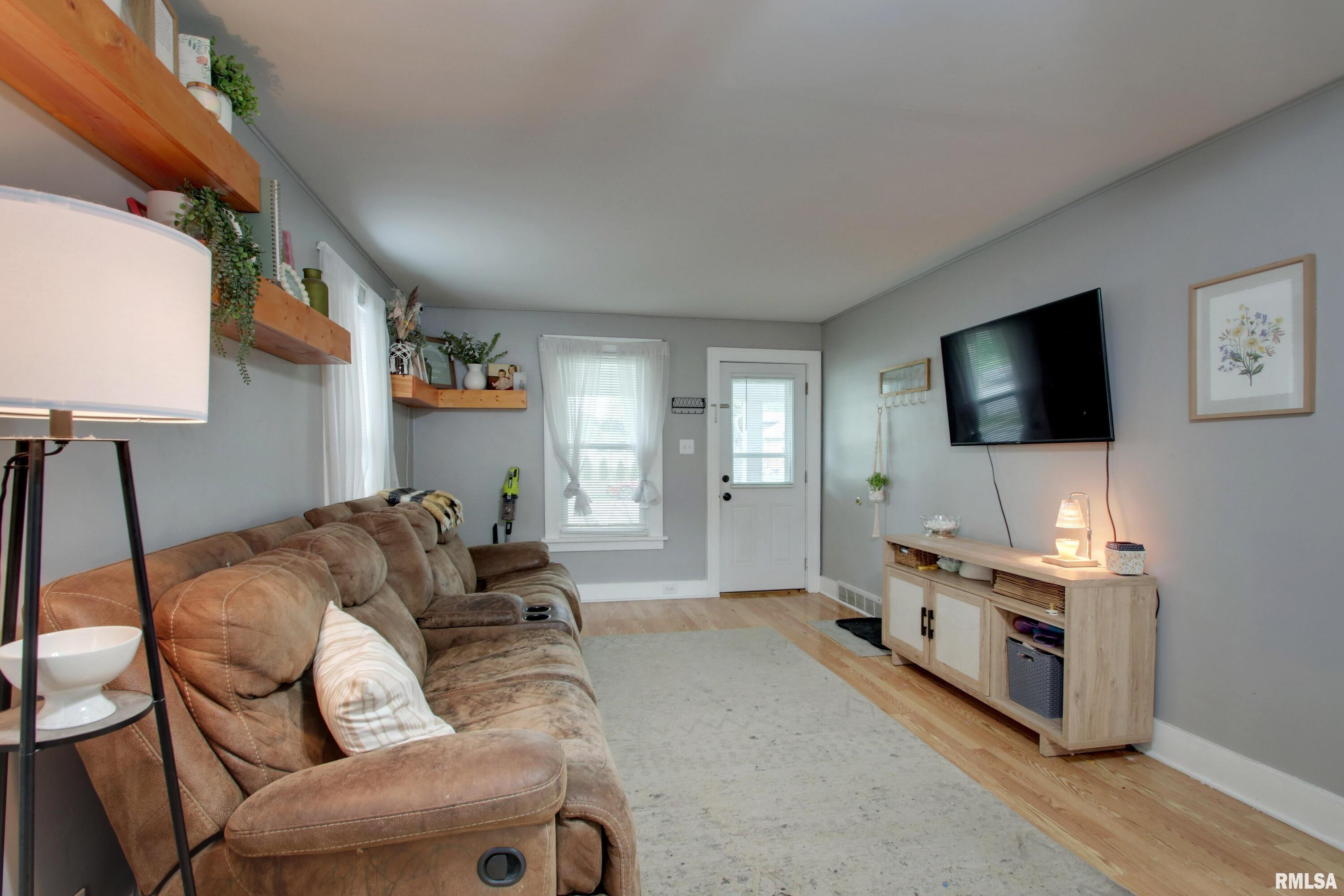 927 S 22nd Street, Quincy, Illinois image 3