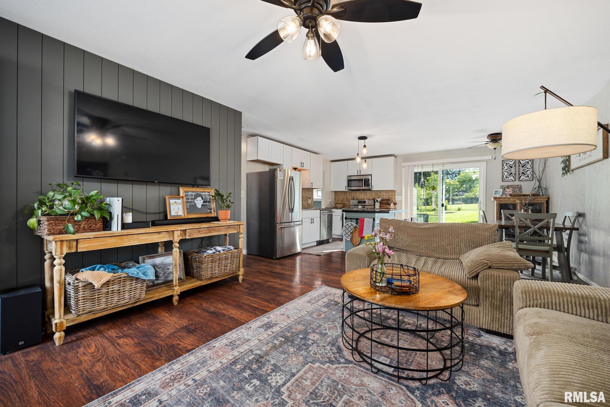 203 S Meadowview Lane, Washington, Illinois image 4