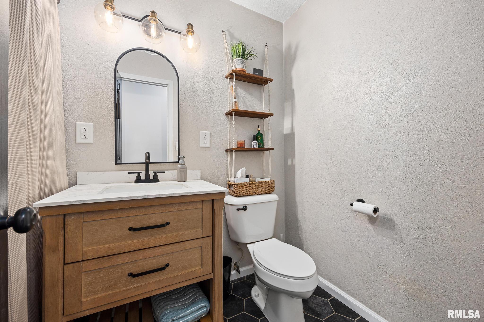 203 S Meadowview Lane, Washington, Illinois image 11