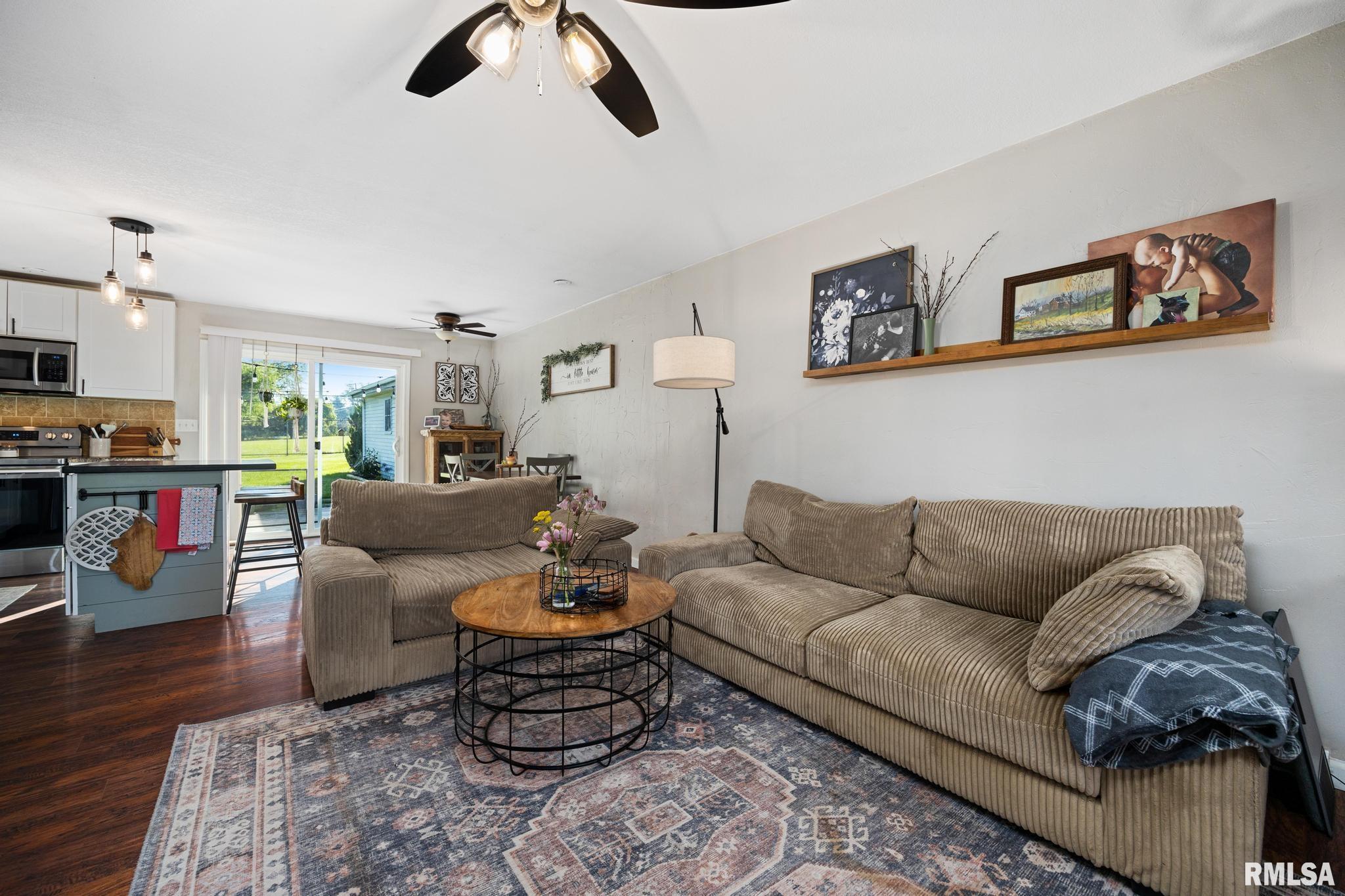 203 S Meadowview Lane, Washington, Illinois image 5