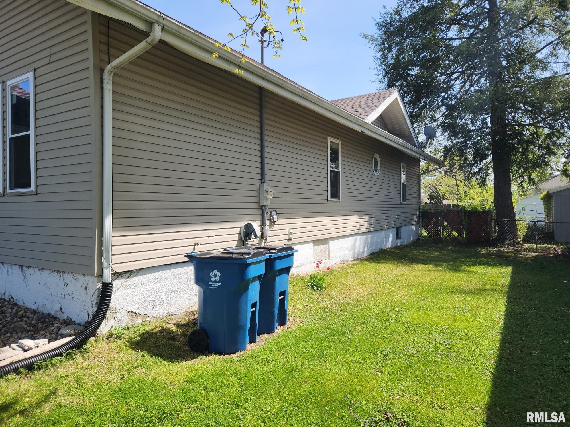 608 S Thomas Street, Christopher, Illinois image 2