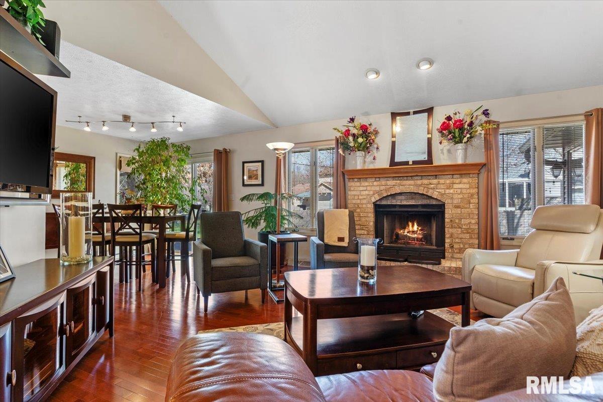 508 Five Forks Drive, Springfield, Illinois image 5