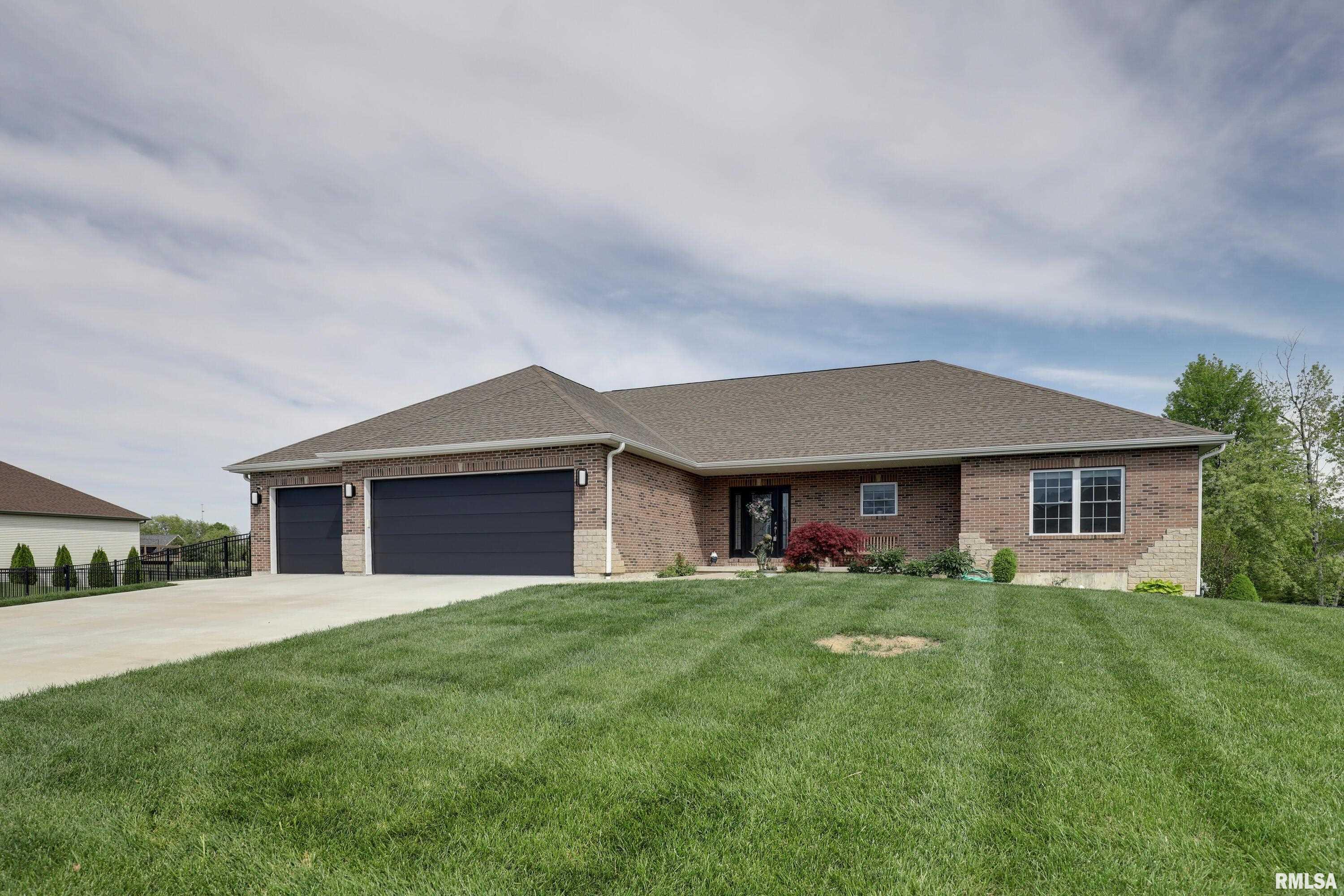 4328 Harrington Drive, Quincy, Illinois image 1