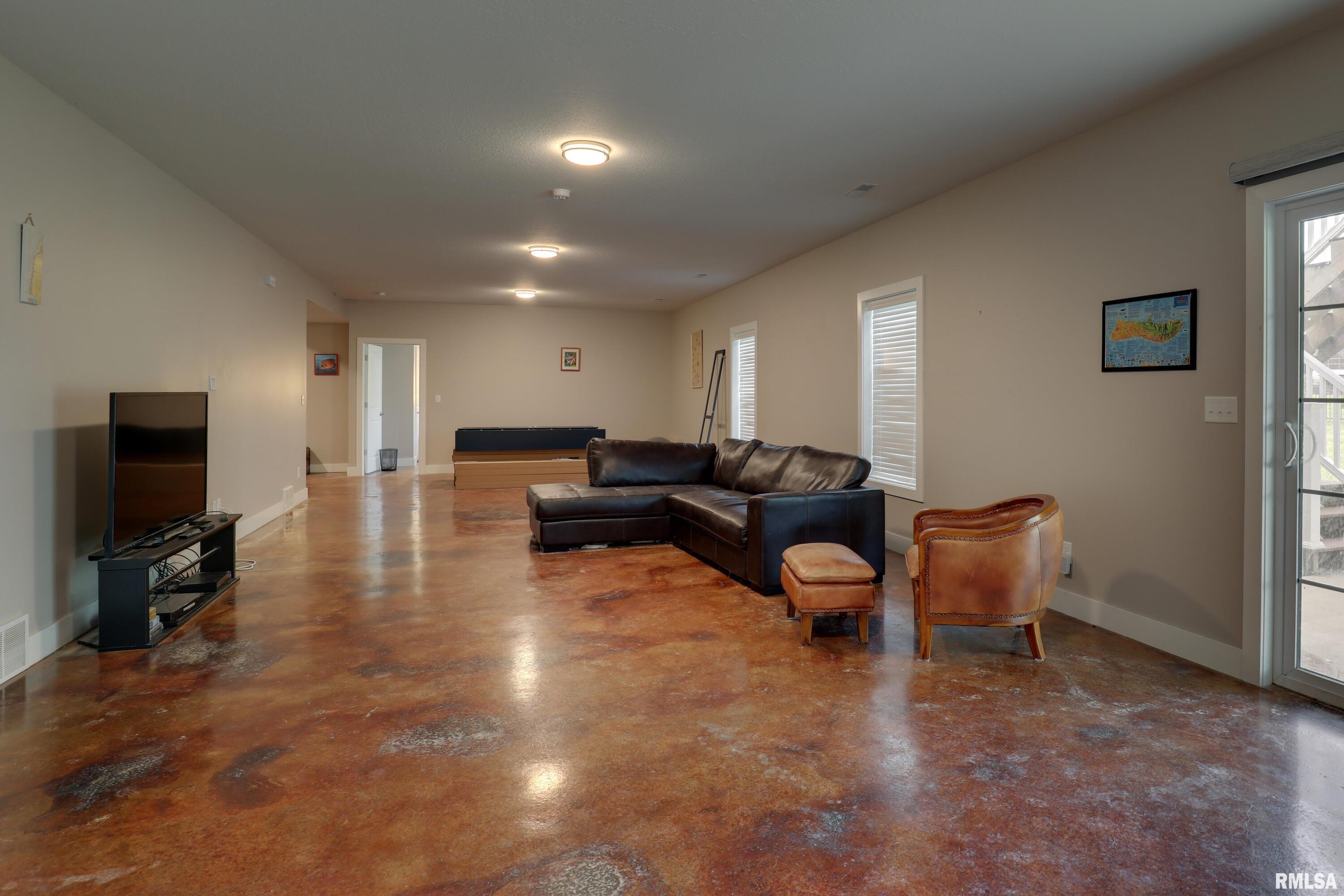 4328 Harrington Drive, Quincy, Illinois image 18
