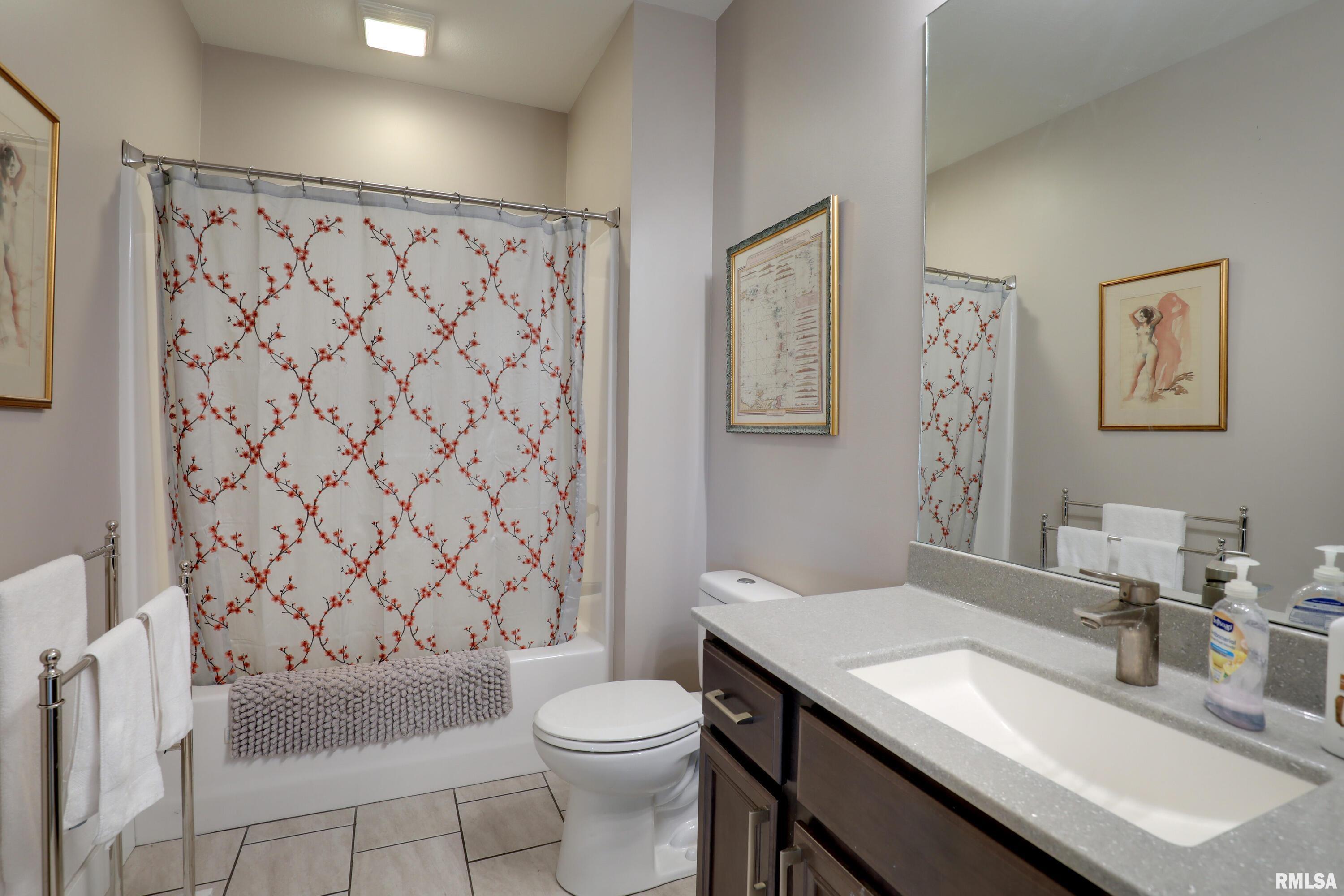 4328 Harrington Drive, Quincy, Illinois image 16