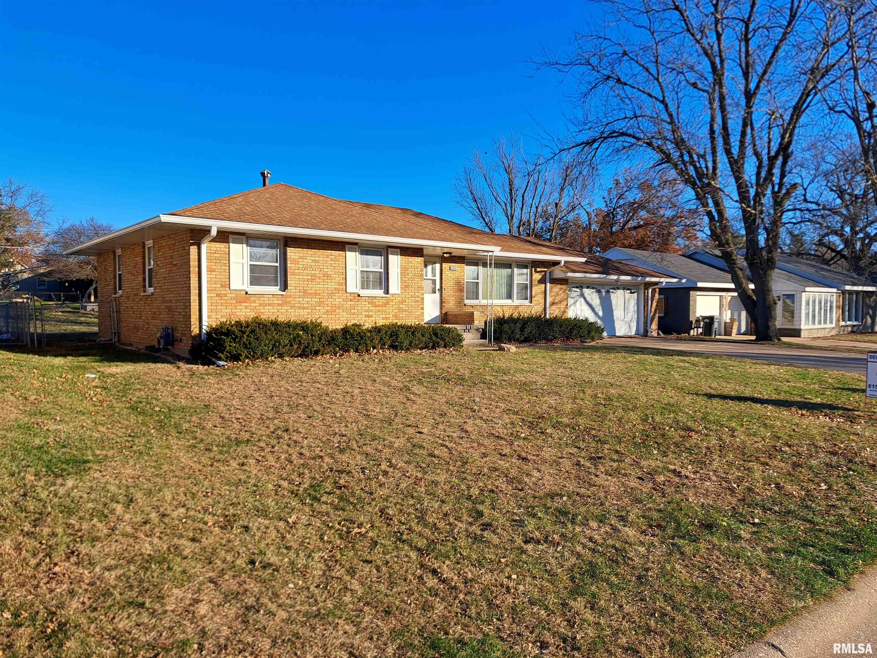 1010 5th Avenue North, Clinton, Iowa image 1