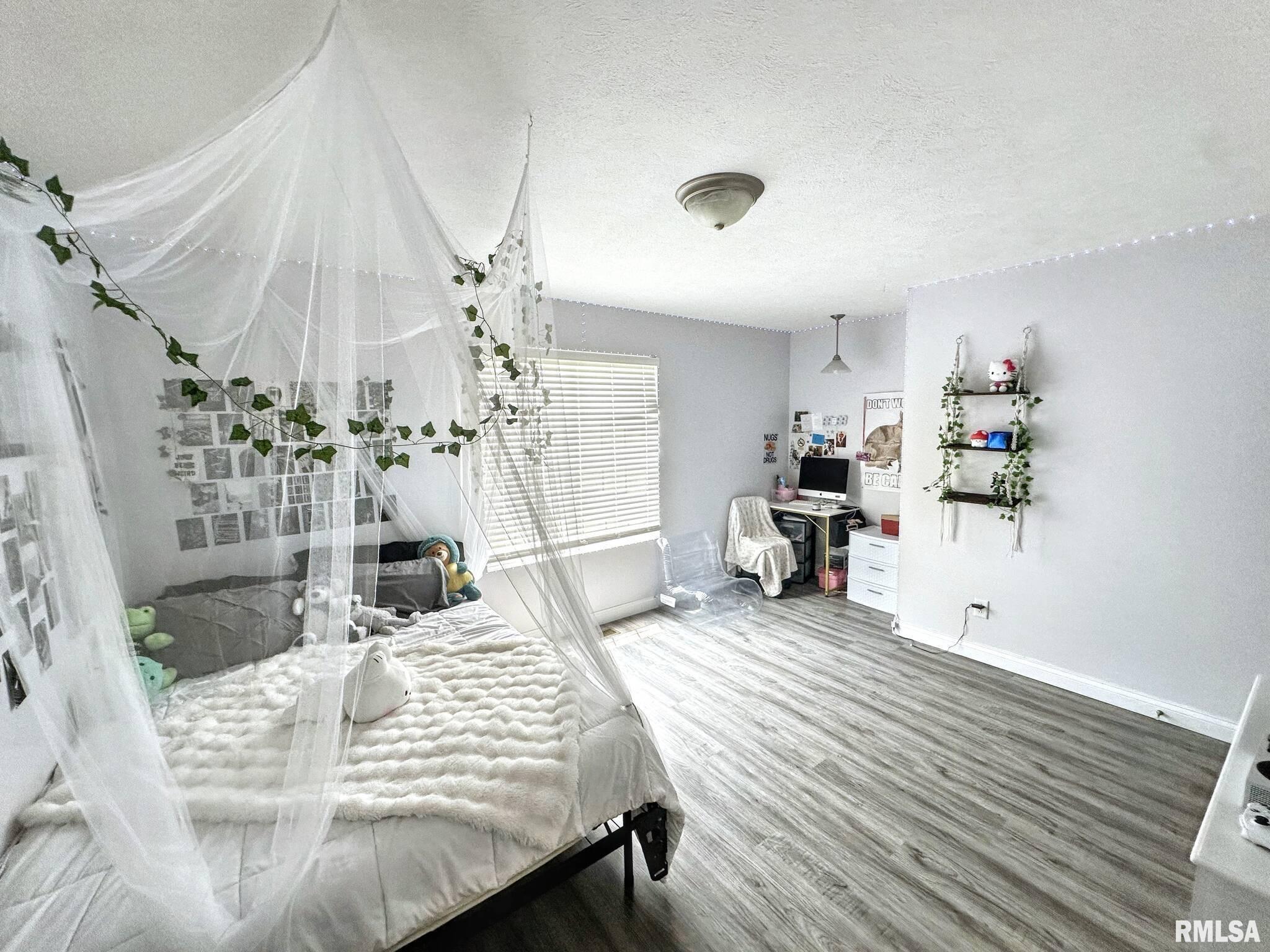 203 Breeze Drive, Carterville, Illinois image 14
