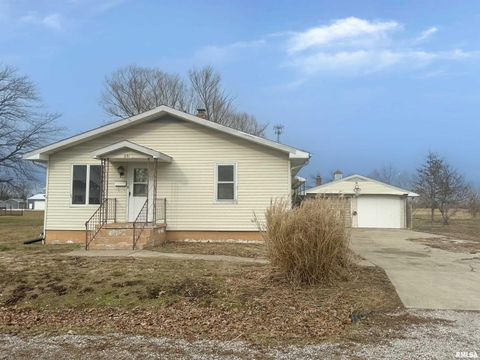 Homes For Sale - 231 E Stoddard Avenue<br/> Macoupin County, Virden, IL 62690