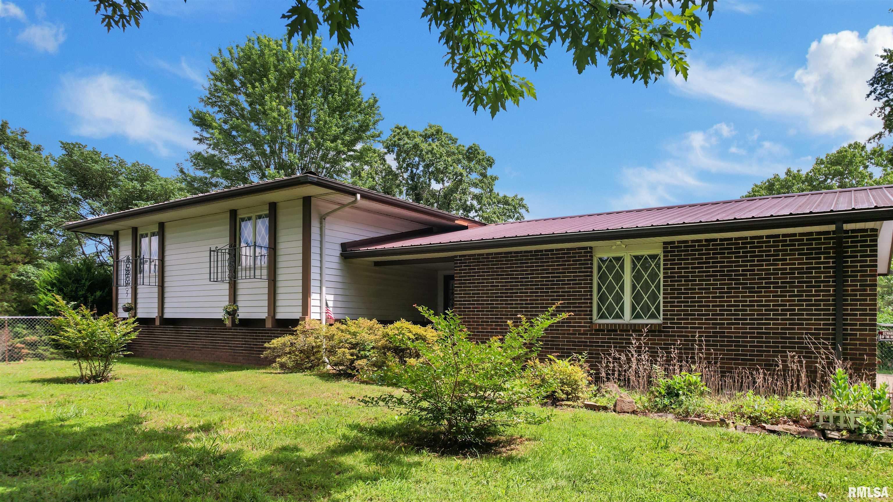 Photo 1 of 34 — 3940 Gilead Church Road, Simpson, IL 62985