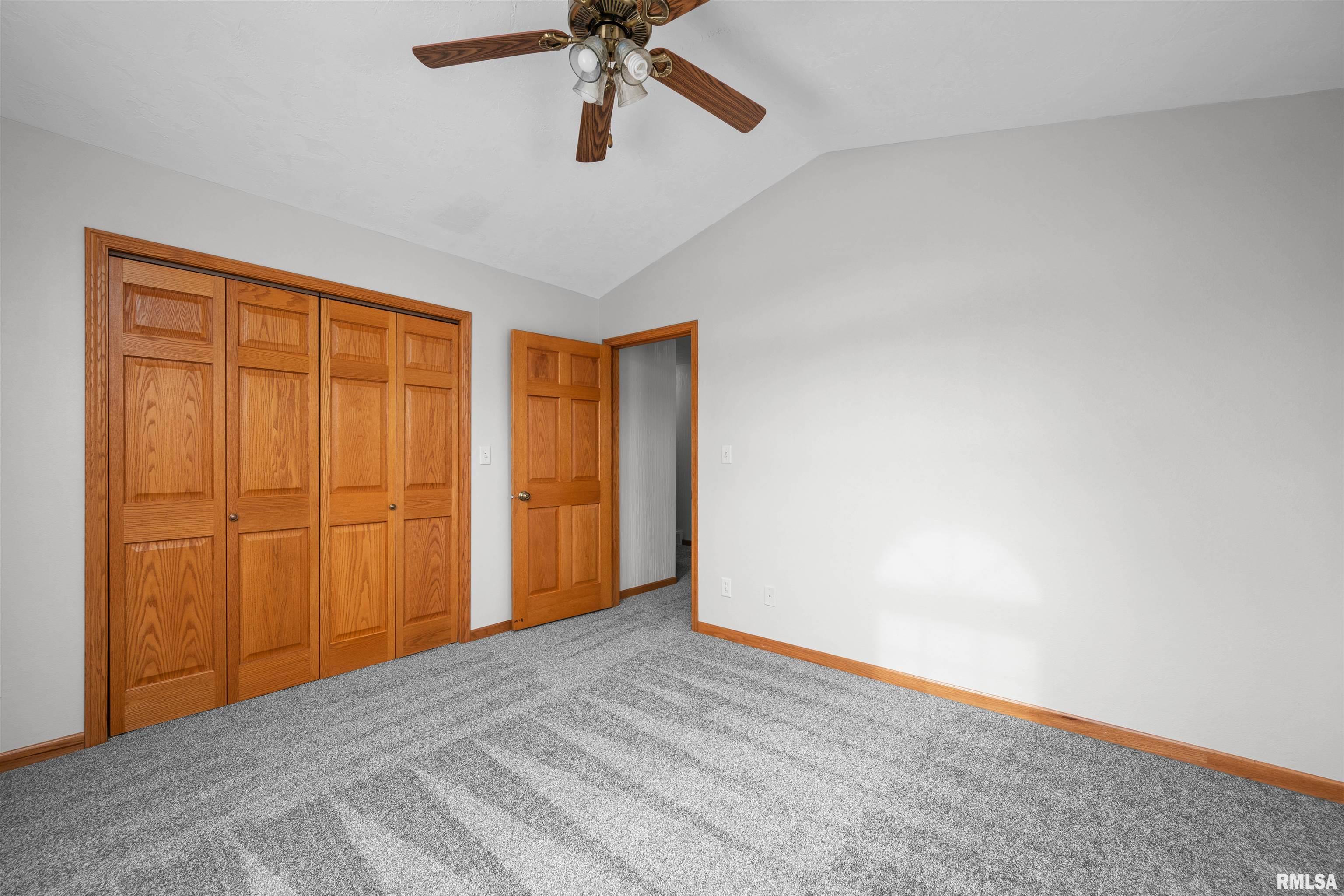 2260A 260th Avenue, De Witt, Iowa image 25