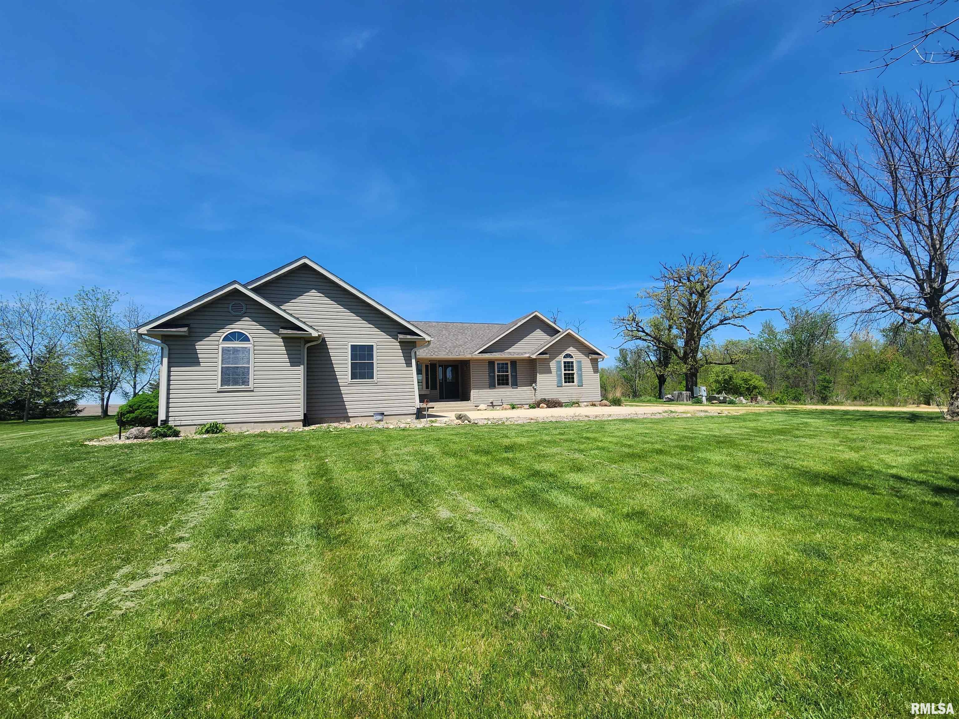 2260A 260th Avenue, De Witt, Iowa image 4