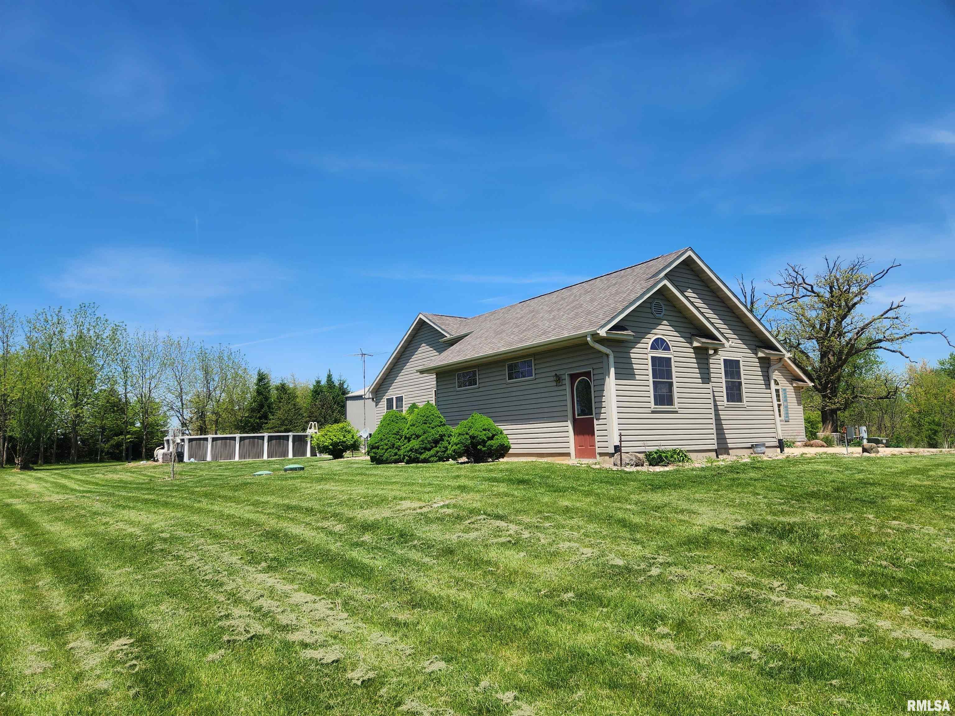 2260A 260th Avenue, De Witt, Iowa image 5