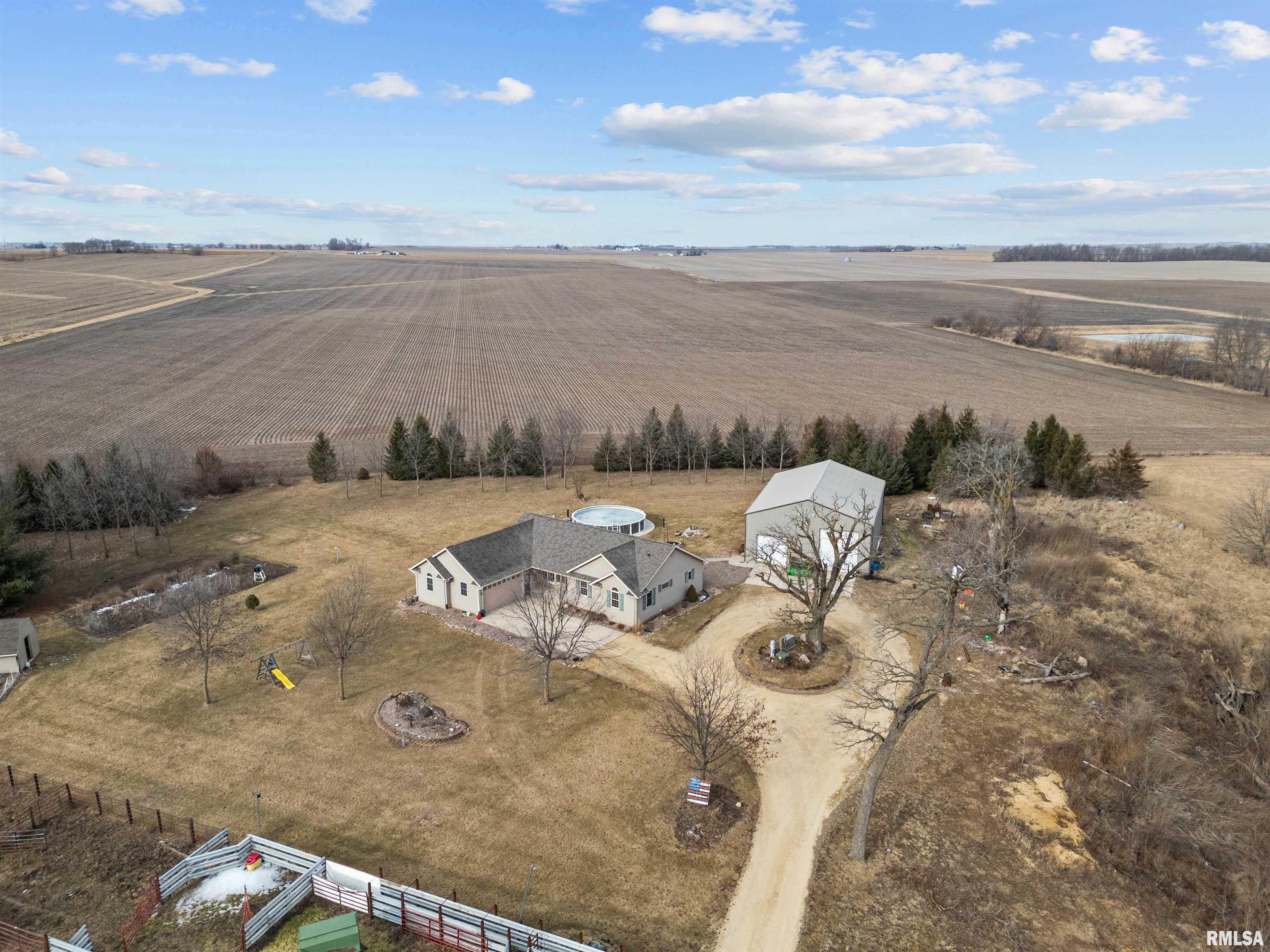 2260A 260th Avenue, De Witt, Iowa image 8