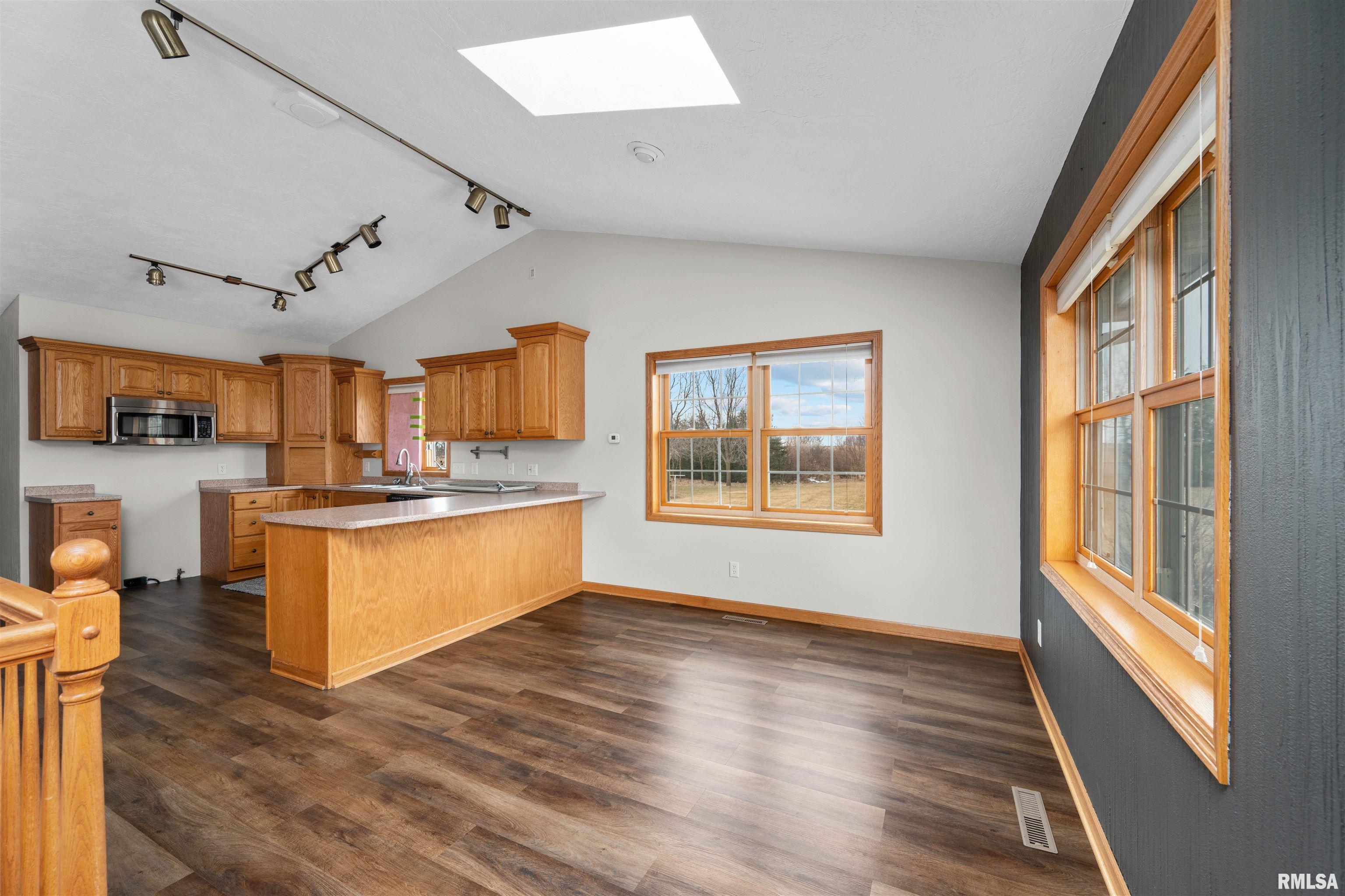 2260A 260th Avenue, De Witt, Iowa image 16