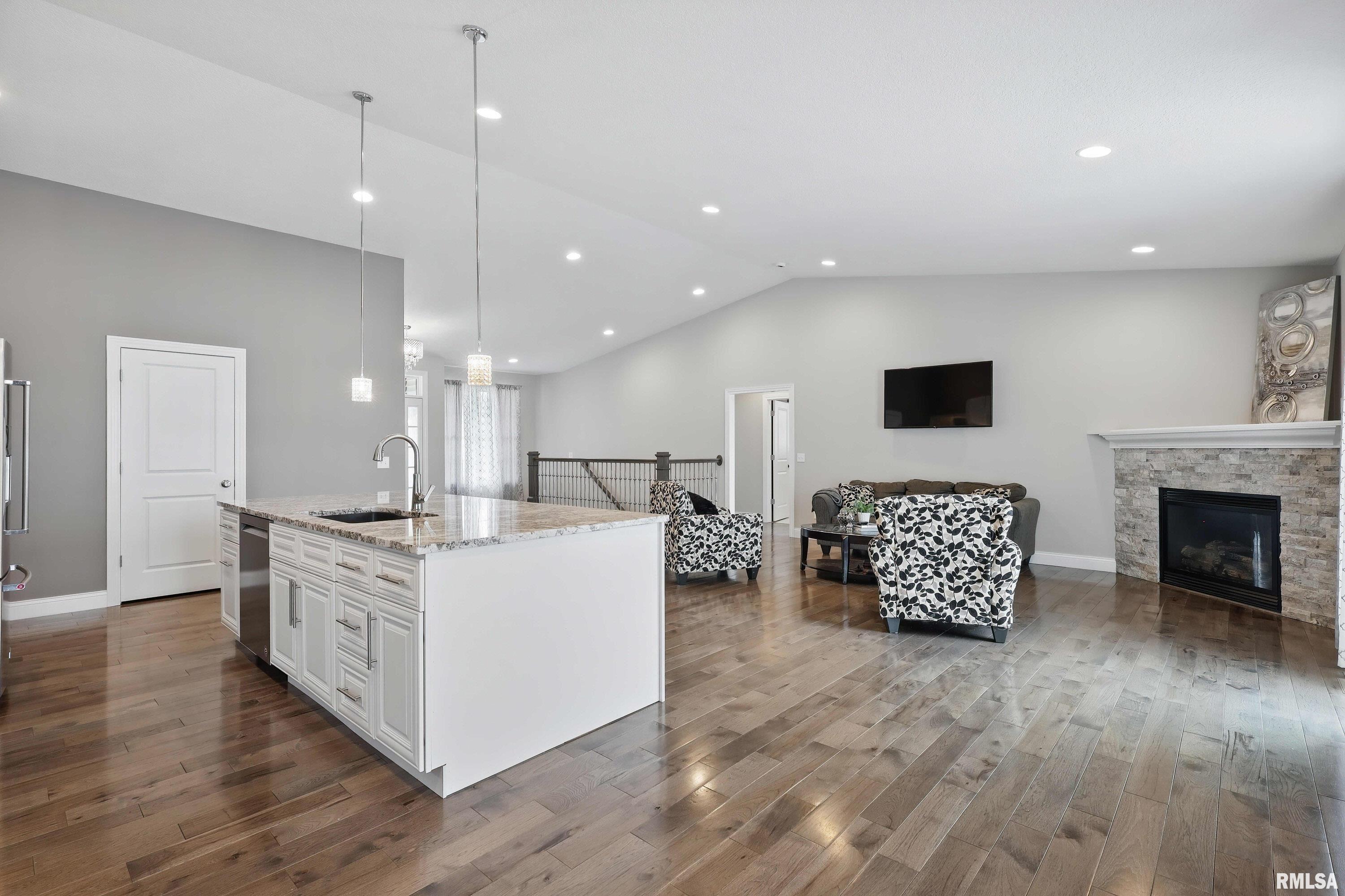 720 Deer Woods Drive, Davenport, Iowa image 12