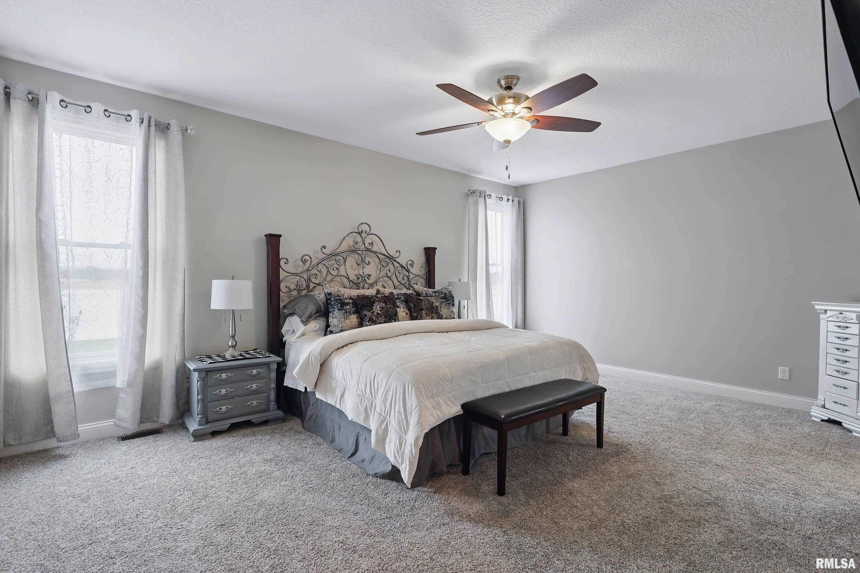 720 Deer Woods Drive, Davenport, Iowa image 18