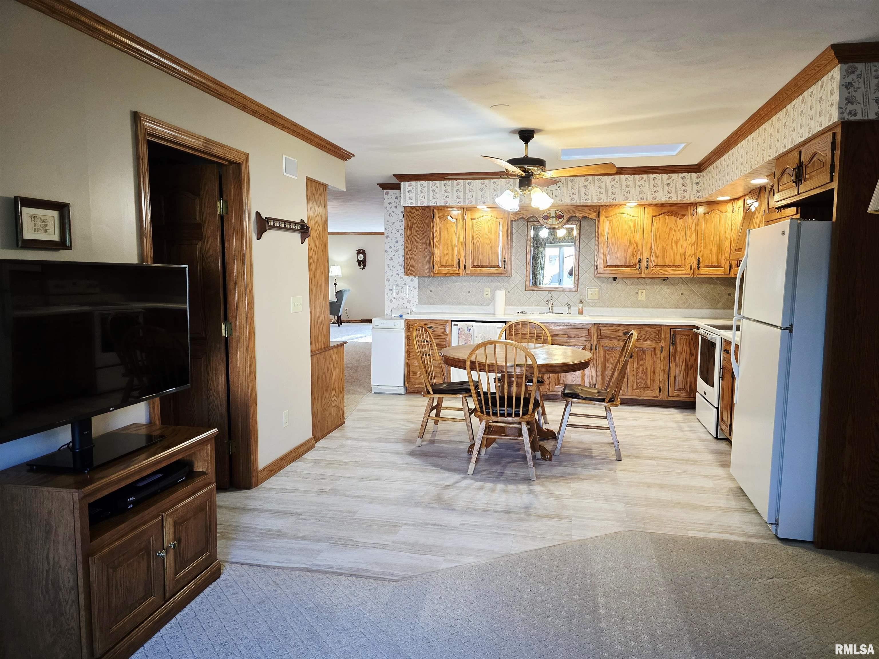 77 N Avenue C Avenue, Canton, Illinois image 19