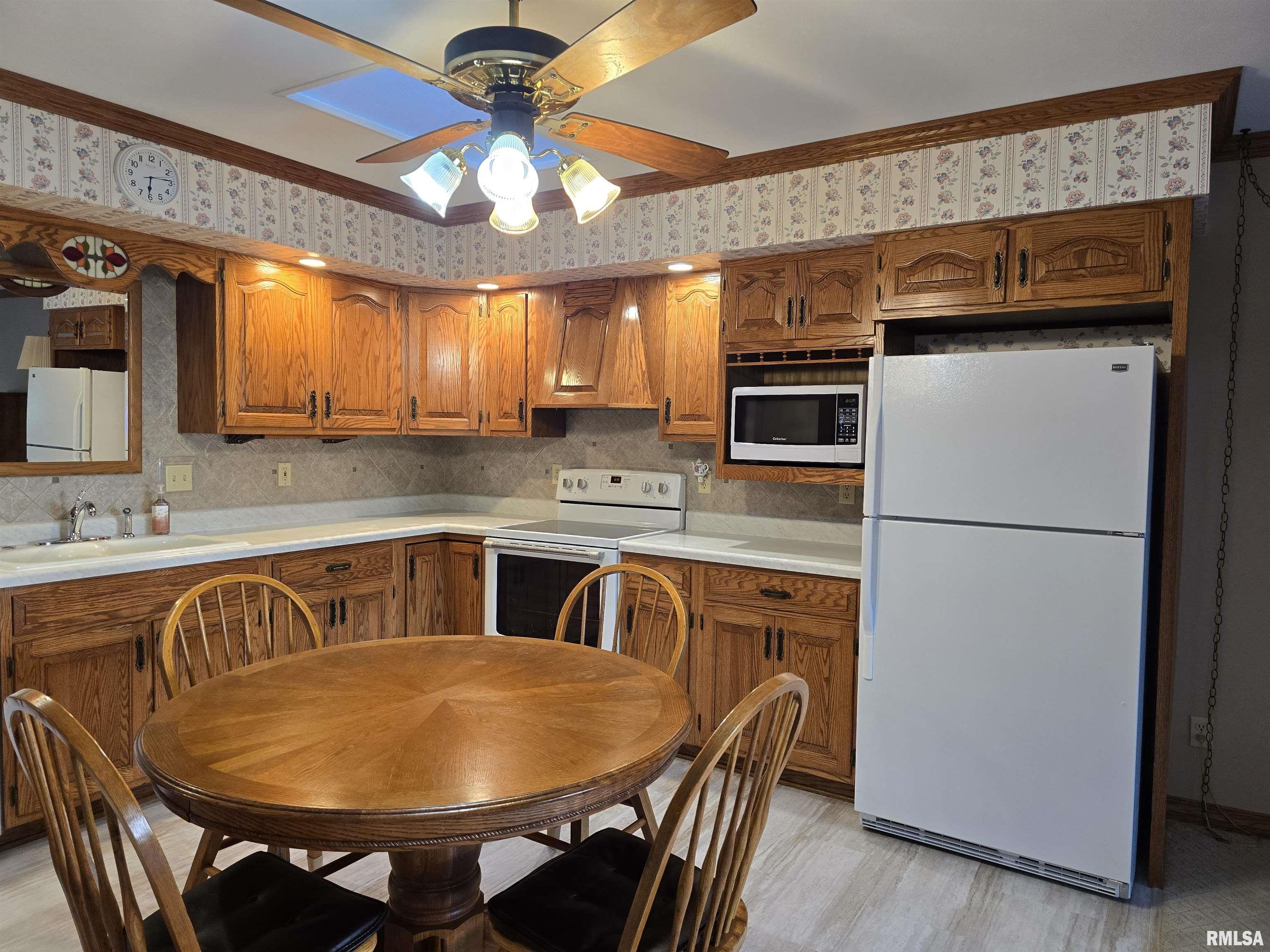 77 N Avenue C Avenue, Canton, Illinois image 15